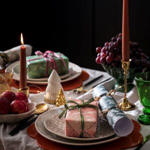 Spirit_of_Christmas_table setting presents tablescape 